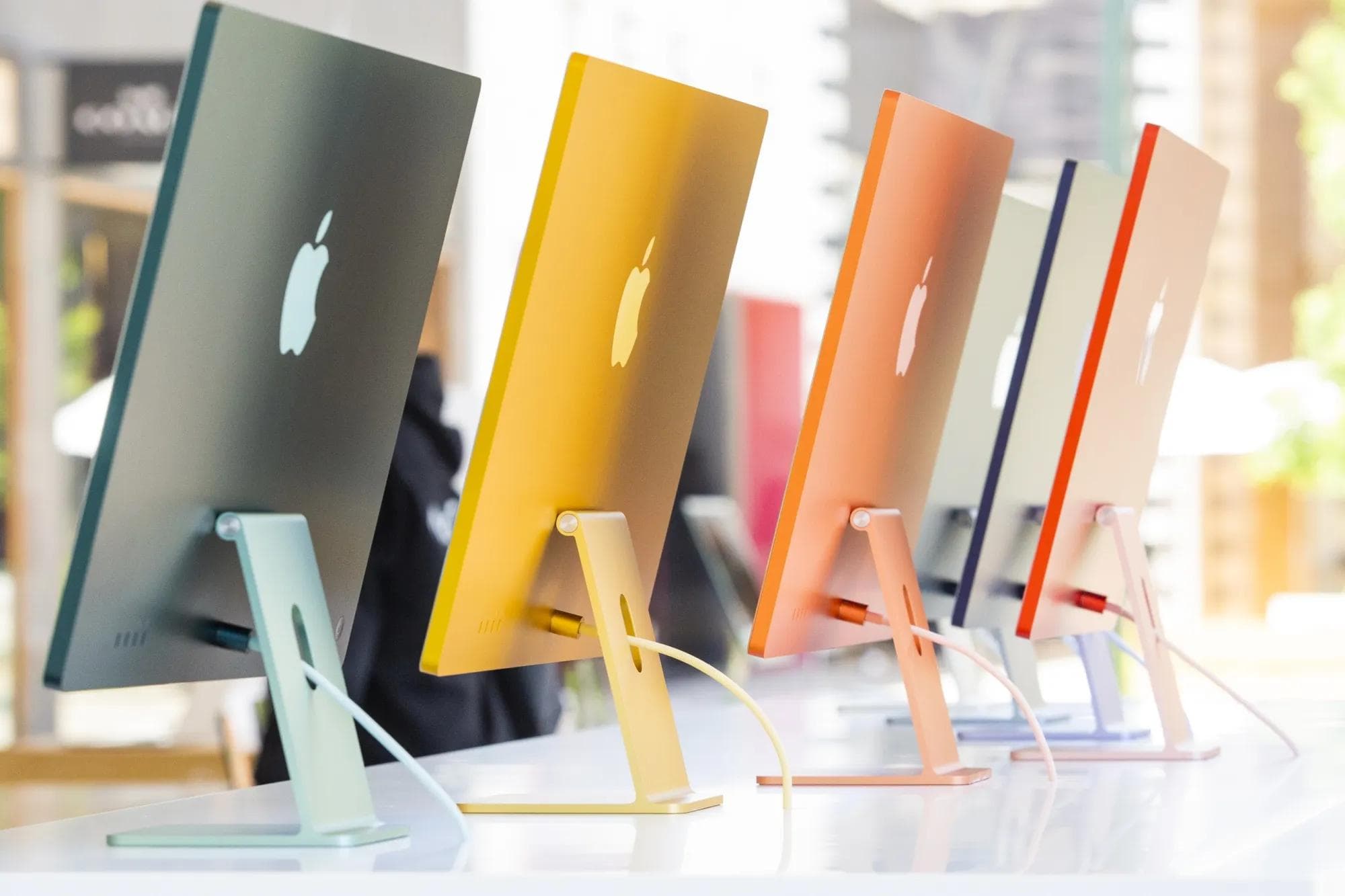 Apple iMac (Colorful Series) – Sleek All-in-One Desktop